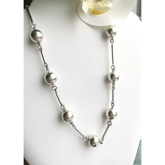 Jewelry - Vintage Sterling Silver ball bead necklace toggle